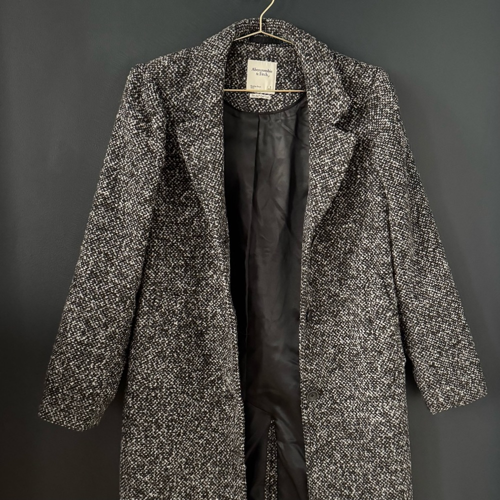 Abercrombie & Fitch Black and White Trench Coat